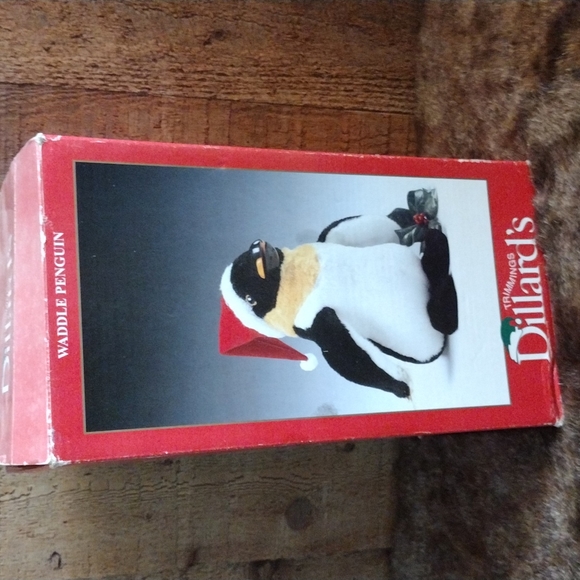 Vintage 10" Waddle Penguin - Picture 9 of 11
